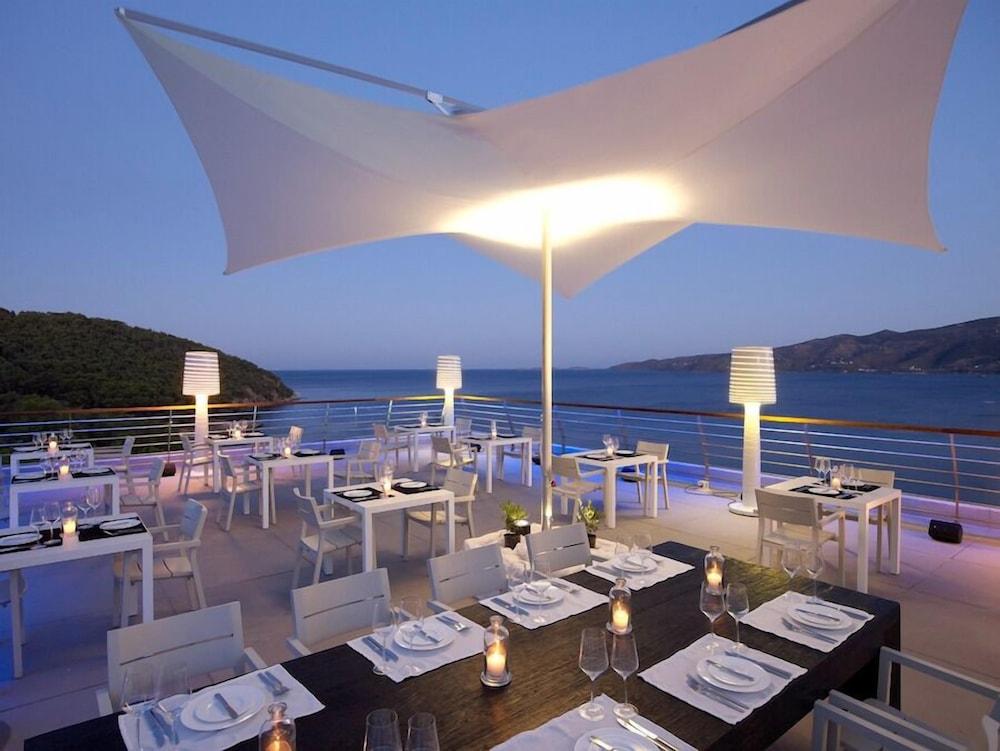 Sirene Blue Luxury Beach Resort Poros Town Restaurant photo